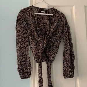 Reformation floral wrap top XS navy blue and tan